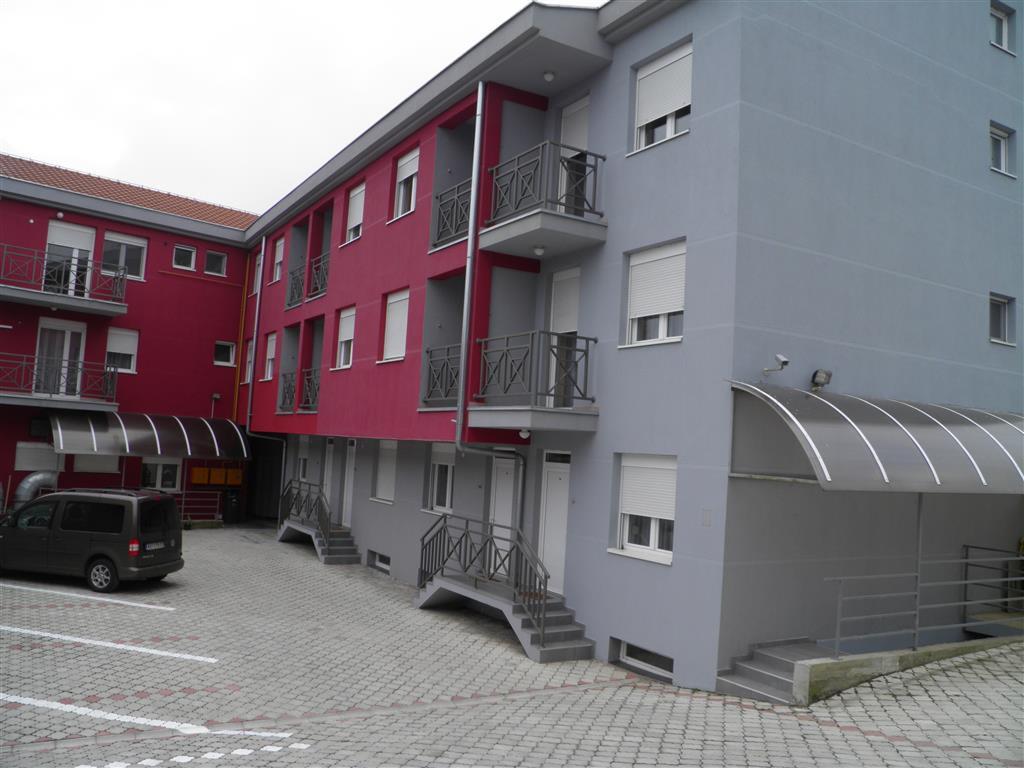 B&B Zmajevo Gnezdo 021 Sremska Kamenica Exteriör bild