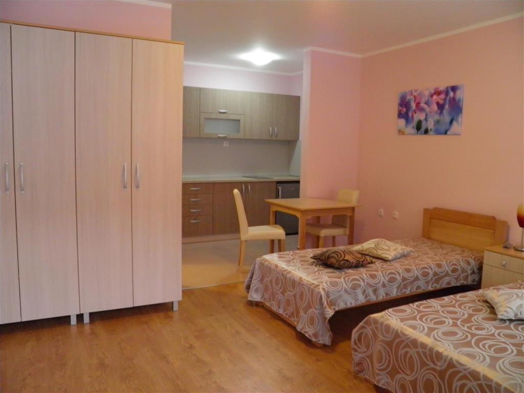 B&B Zmajevo Gnezdo 021 Sremska Kamenica Exteriör bild
