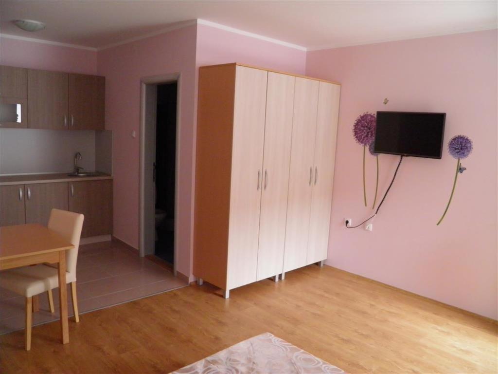 B&B Zmajevo Gnezdo 021 Sremska Kamenica Exteriör bild