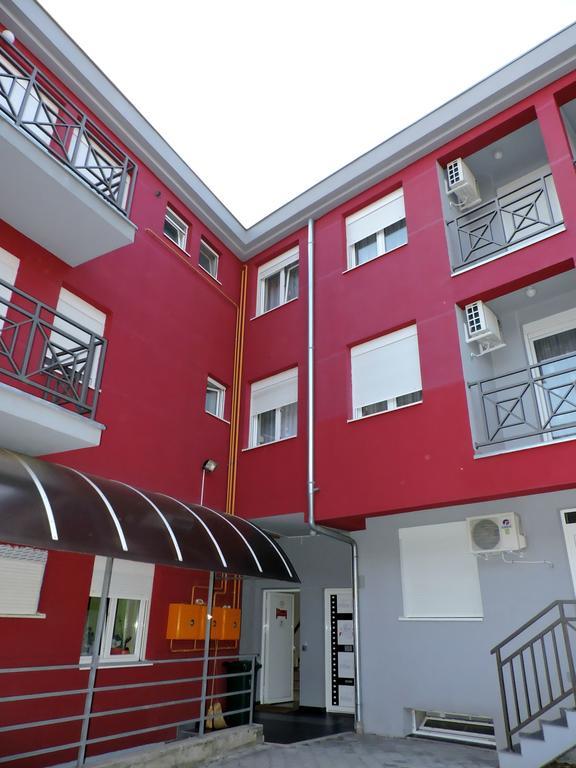 B&B Zmajevo Gnezdo 021 Sremska Kamenica Exteriör bild